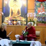 a picture of Elke Weber with the Dalai Lama